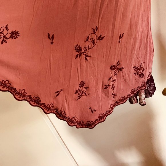 Francesca's floral maroon dress - Picture 4 of 4